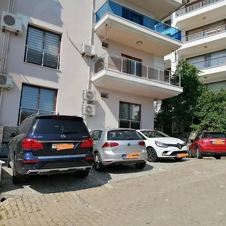 Super Luks, Denize 100 Metre, Ruya Evi 2 *